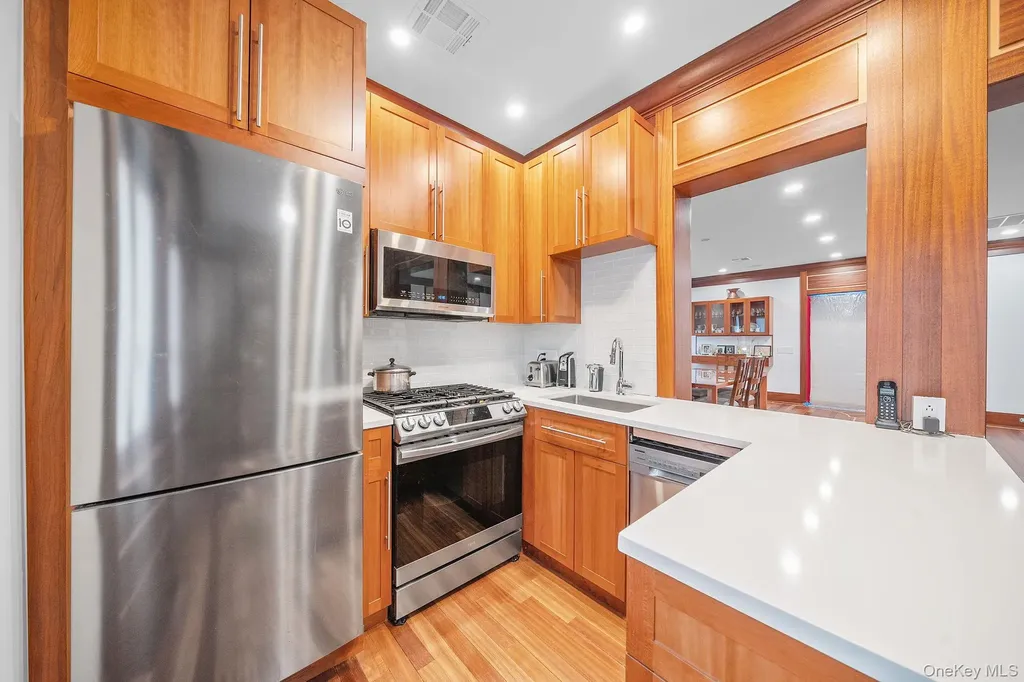 181 Walnut Street Lynbrook NY 11563