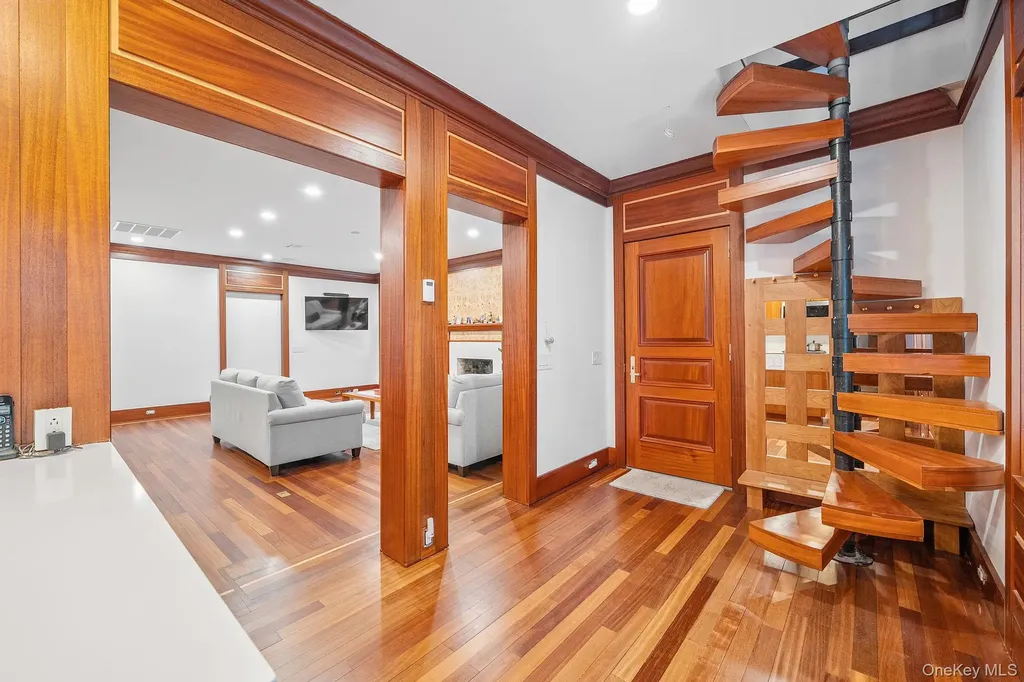 181 Walnut Street Lynbrook NY 11563