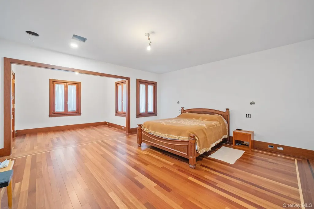 181 Walnut Street Lynbrook NY 11563