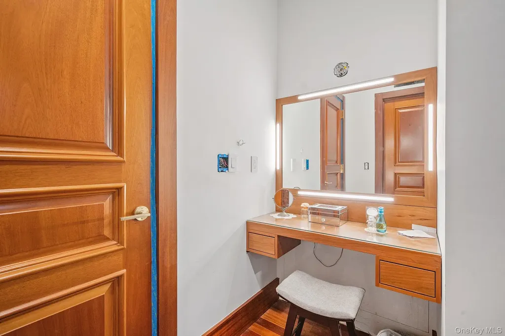 181 Walnut Street Lynbrook NY 11563