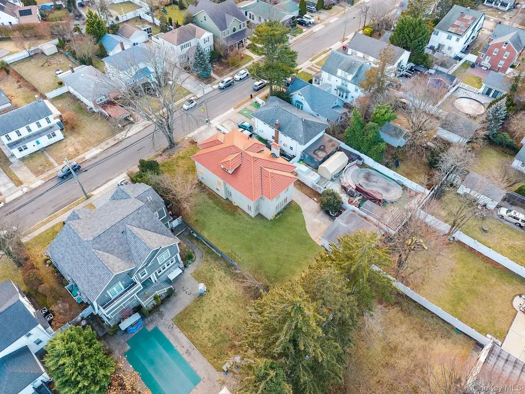 181 Walnut Street Lynbrook NY 11563