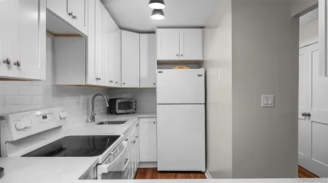 20 Old Mamaroneck Road White Plains NY 10605