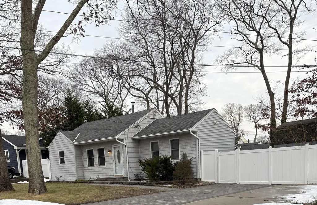 104 Ohls Street Patchogue NY 11772