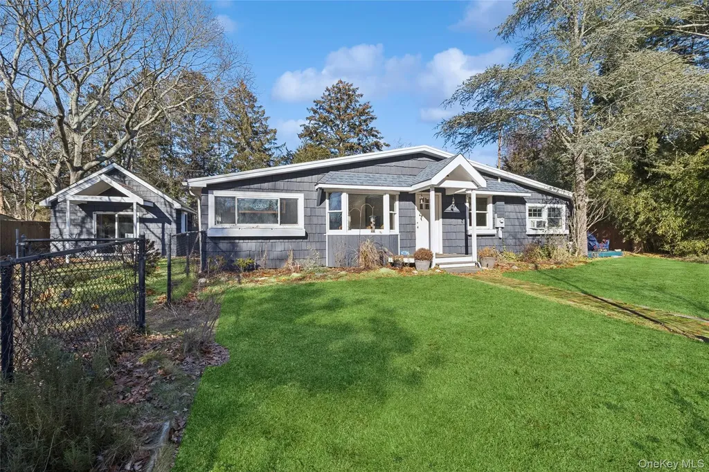 165 Springville Road Hampton Bays NY 11946