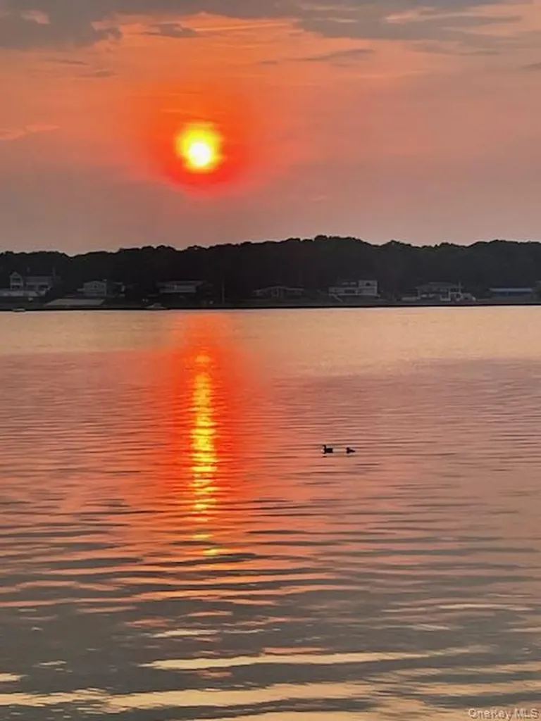 165 Springville Road Hampton Bays NY 11946