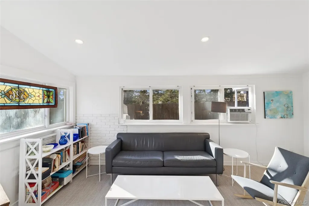 165 Springville Road Hampton Bays NY 11946