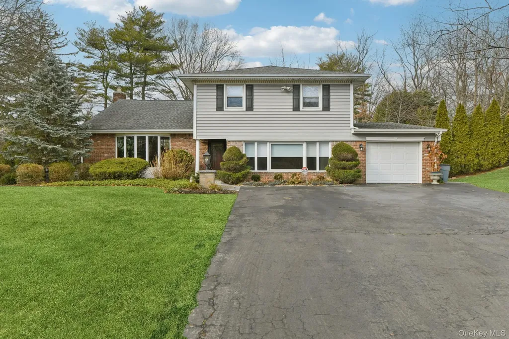 14 Fairway Drive Great Neck NY 11020