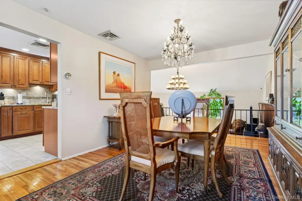 14 Fairway Drive Great Neck NY 11020