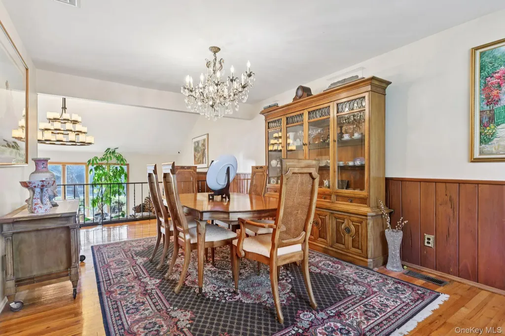 14 Fairway Drive Great Neck NY 11020