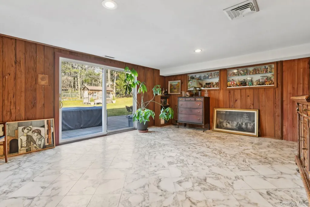 14 Fairway Drive Great Neck NY 11020