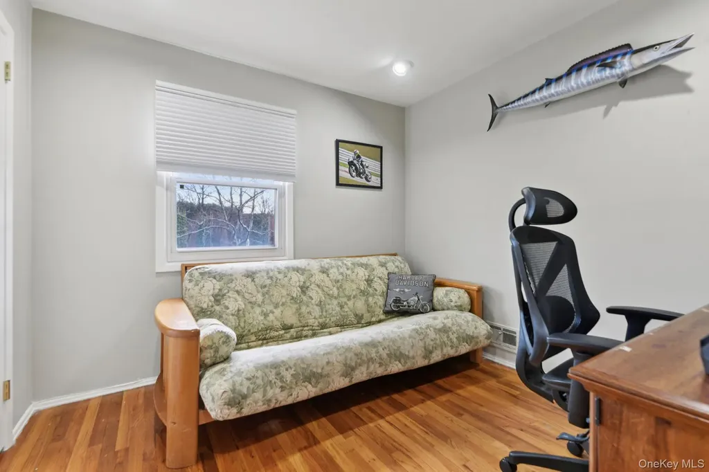 14 Fairway Drive Great Neck NY 11020