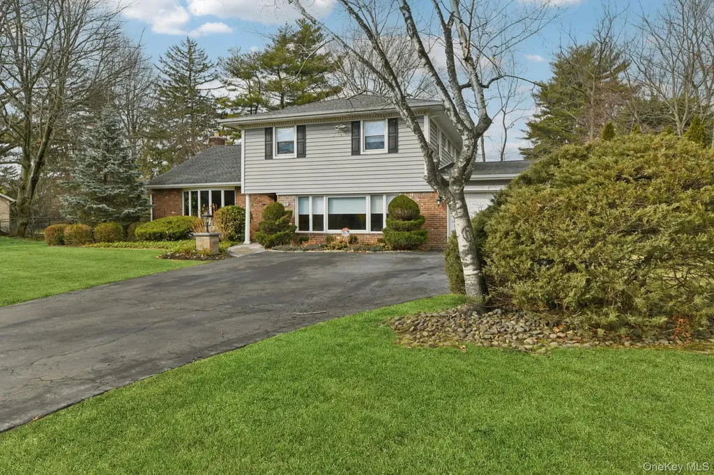14 Fairway Drive Great Neck NY 11020