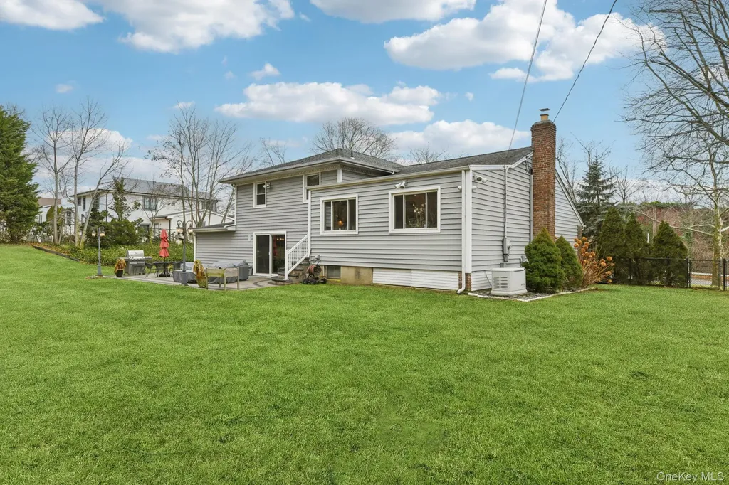 14 Fairway Drive Great Neck NY 11020