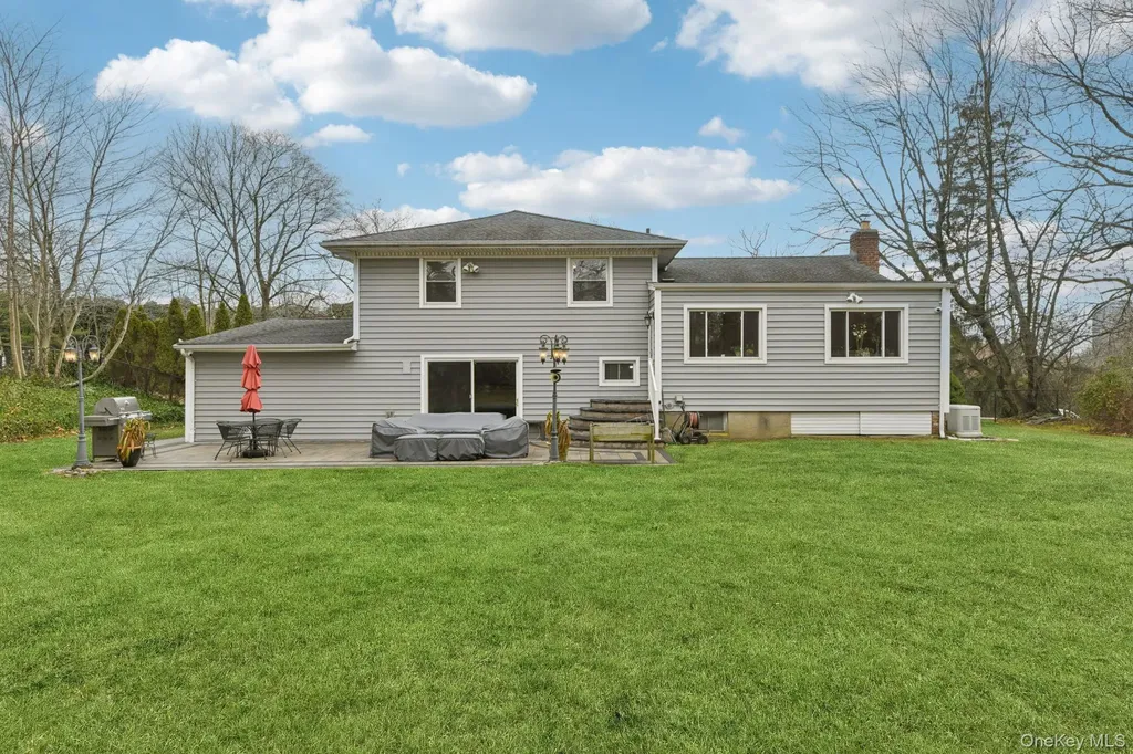 14 Fairway Drive Great Neck NY 11020