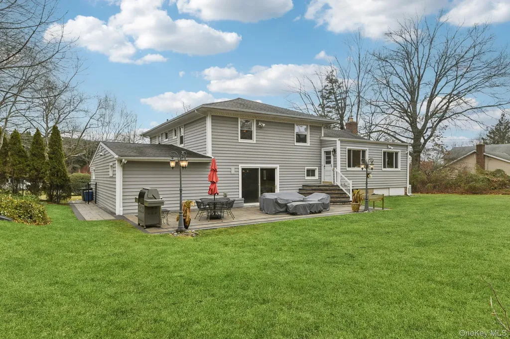 14 Fairway Drive Great Neck NY 11020