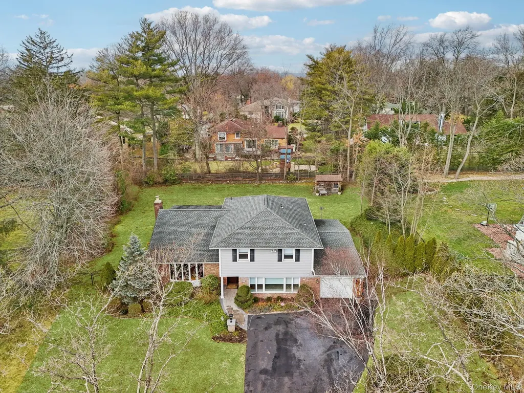 14 Fairway Drive Great Neck NY 11020