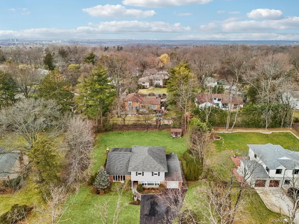 14 Fairway Drive Great Neck NY 11020