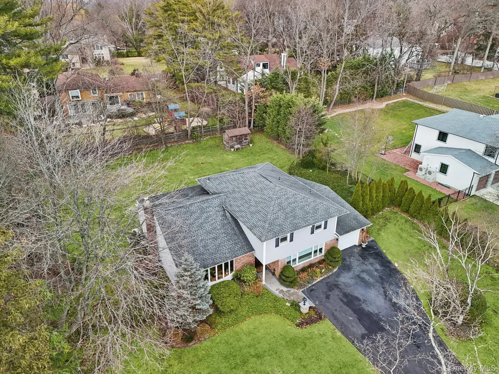 14 Fairway Drive Great Neck NY 11020