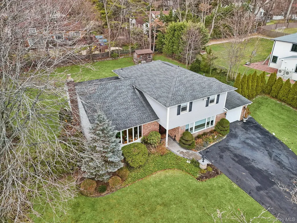 14 Fairway Drive Great Neck NY 11020