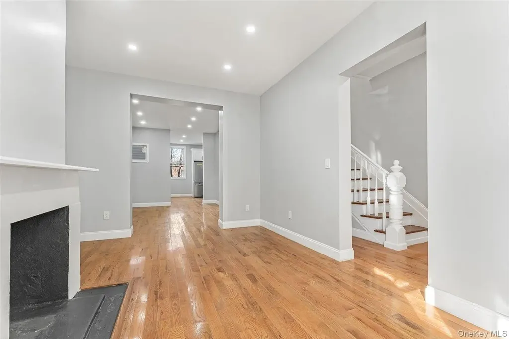 2073 Bathgate Avenue Bronx NY 10457