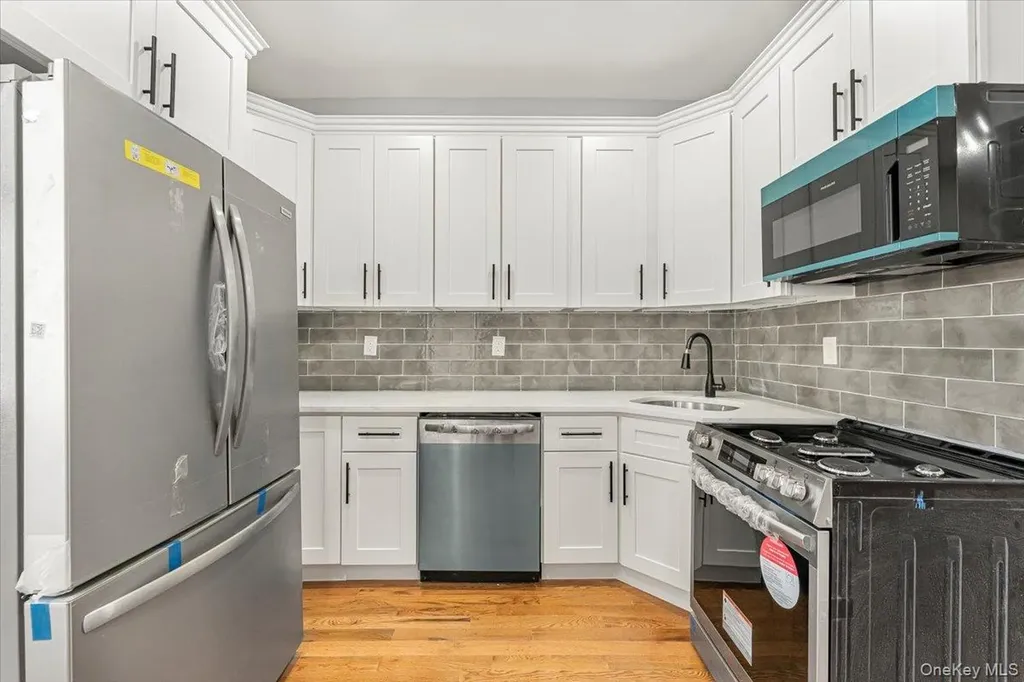 2073 Bathgate Avenue Bronx NY 10457