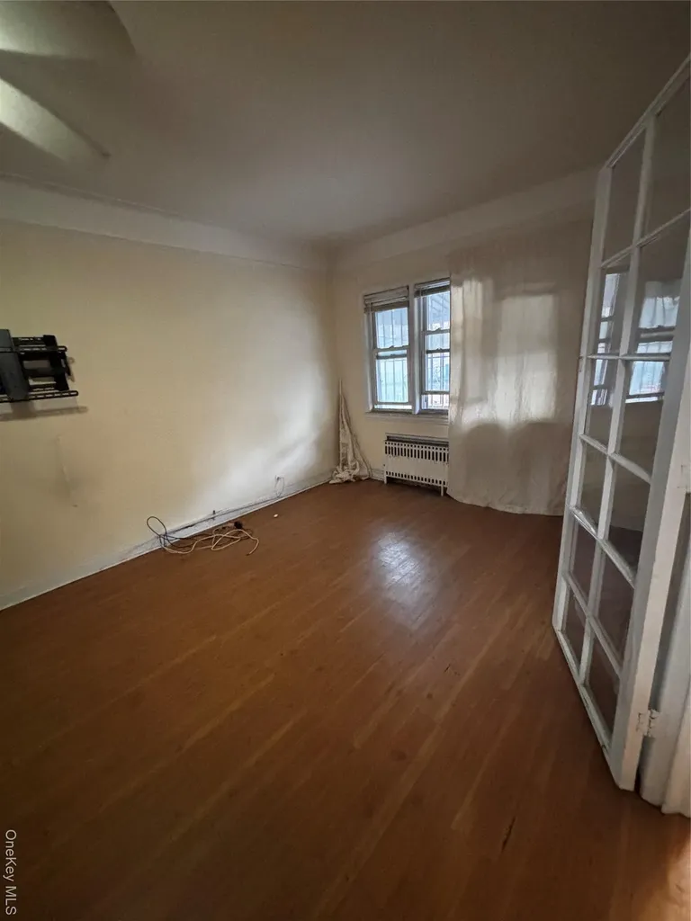 118 Van Cortlandt Avenue W Bronx NY 10463