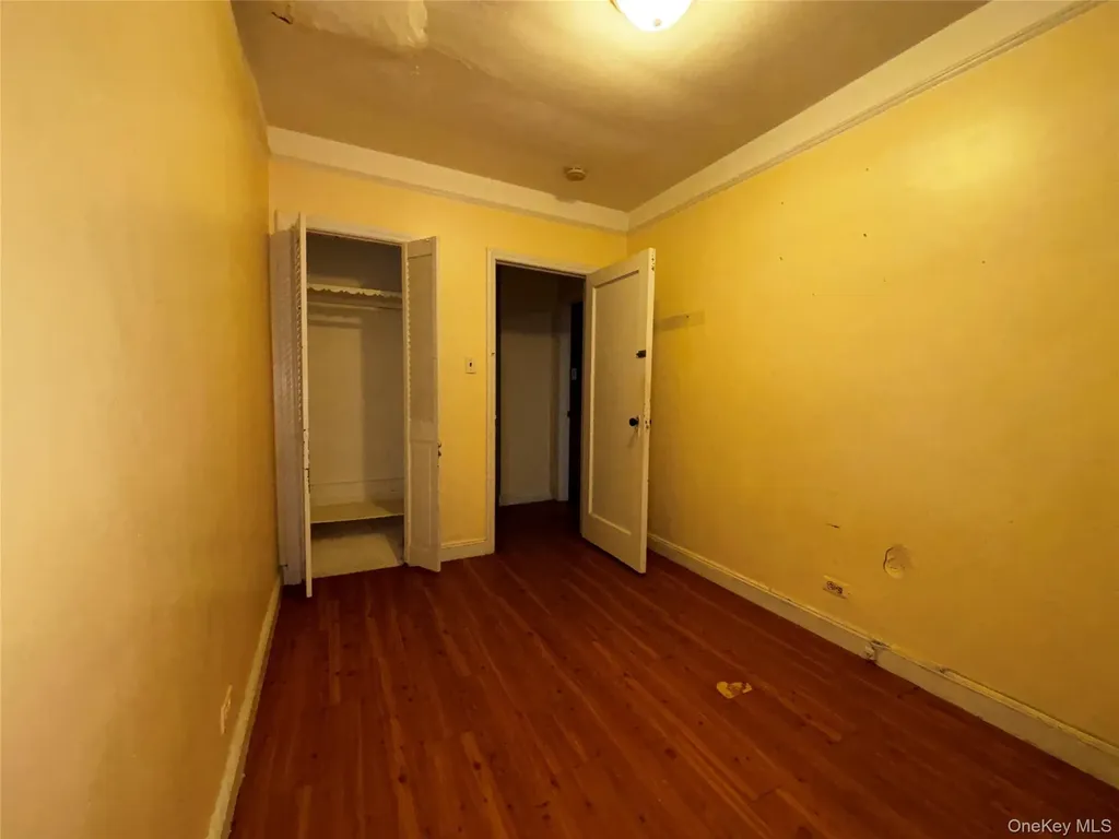 118 Van Cortlandt Avenue W Bronx NY 10463