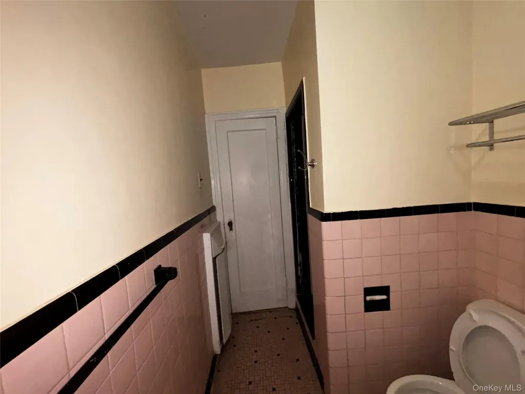 118 Van Cortlandt Avenue W Bronx NY 10463