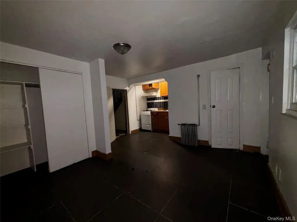 118 Van Cortlandt Avenue W Bronx NY 10463