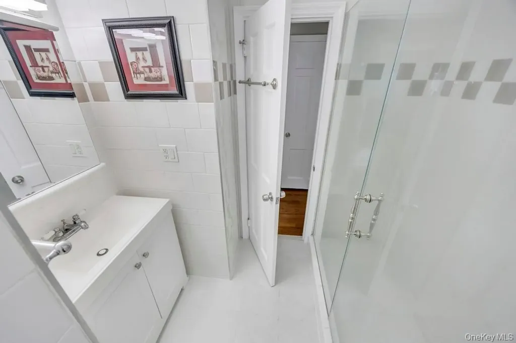 88 Krug Place Mineola NY 11501