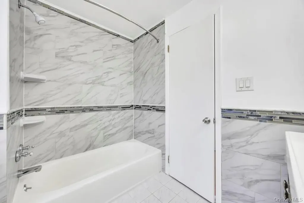 88 Krug Place Mineola NY 11501
