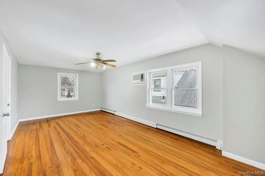 88 Krug Place Mineola NY 11501