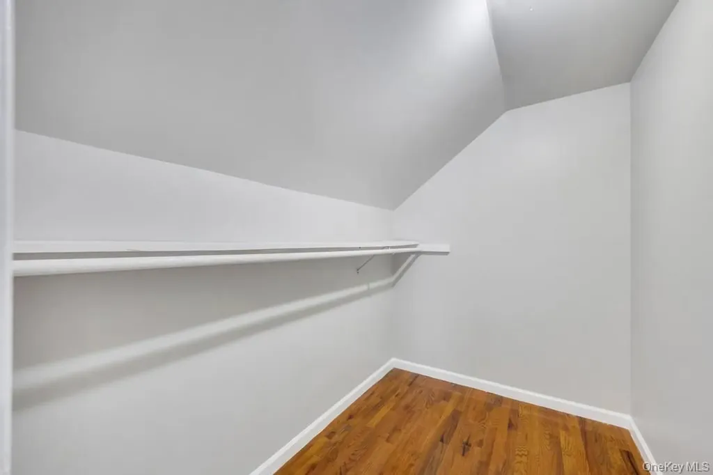 88 Krug Place Mineola NY 11501