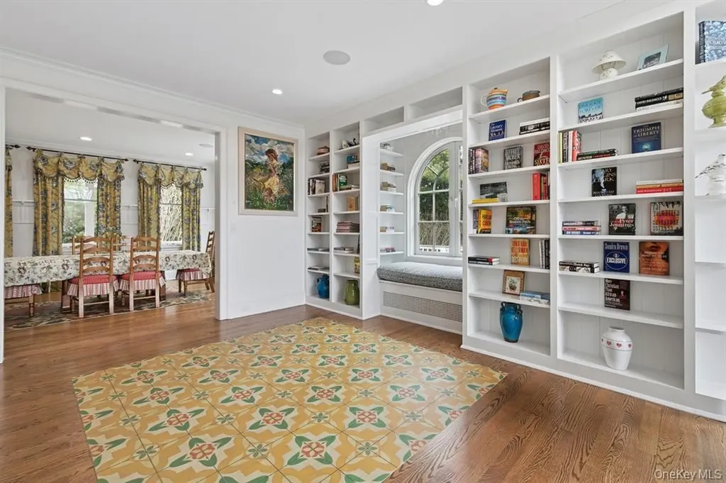 15 Carter Road Hampton Bays NY 11946