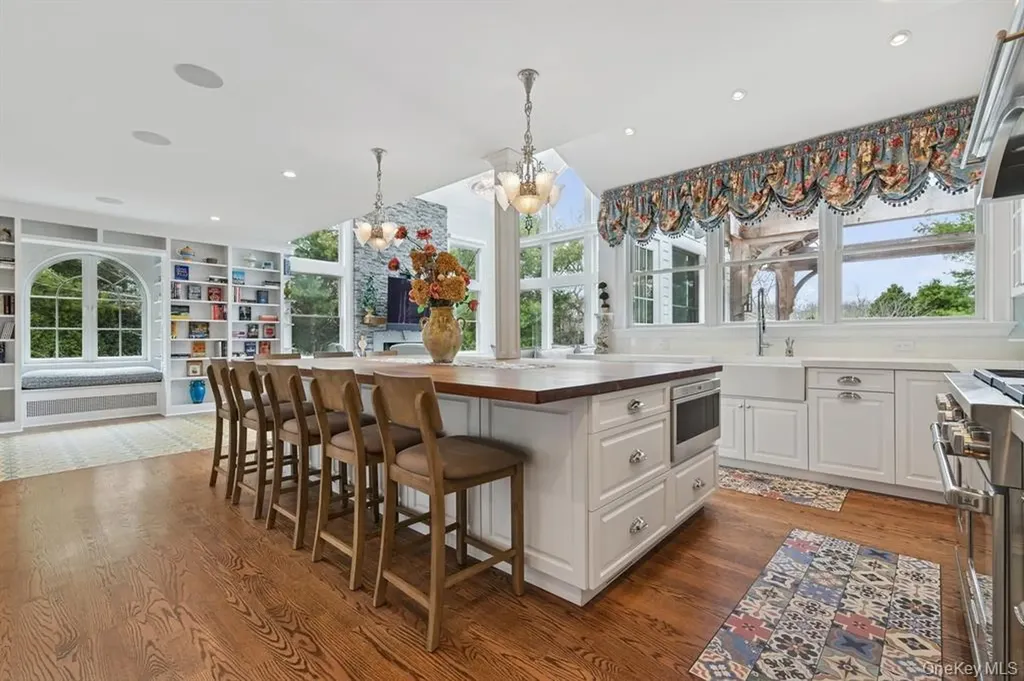15 Carter Road Hampton Bays NY 11946
