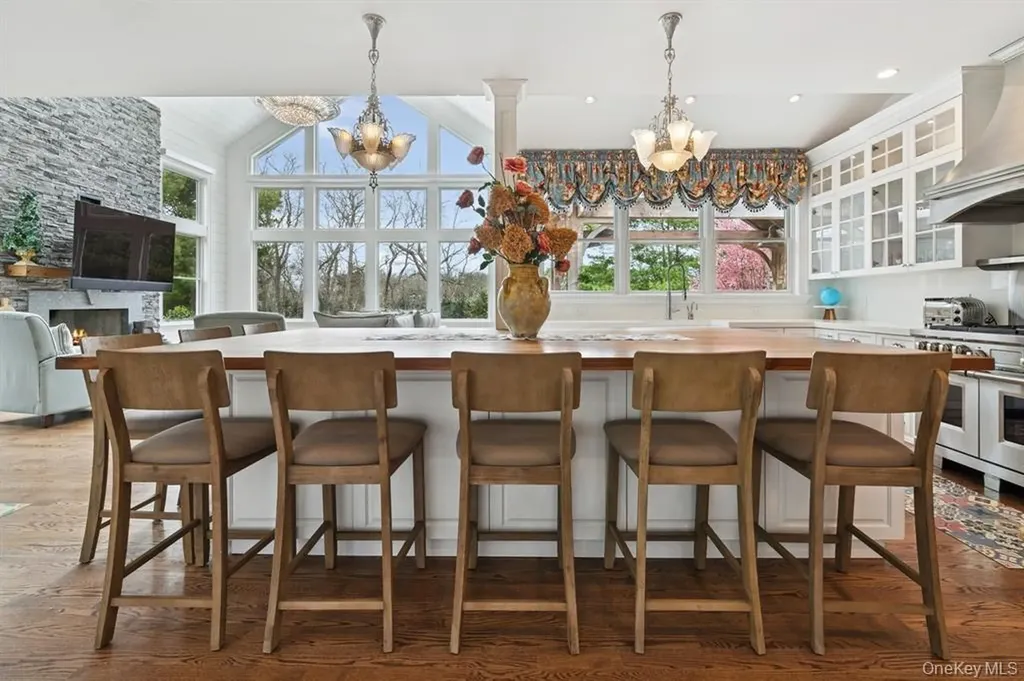 15 Carter Road Hampton Bays NY 11946