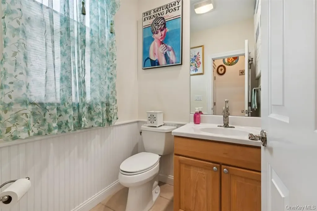 15 Carter Road Hampton Bays NY 11946