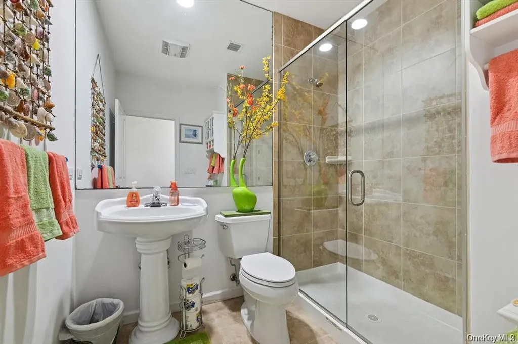 15 Carter Road Hampton Bays NY 11946