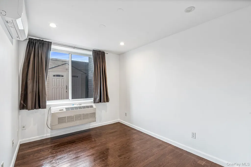 8115 Queens Boulevard Elmhurst NY 11373