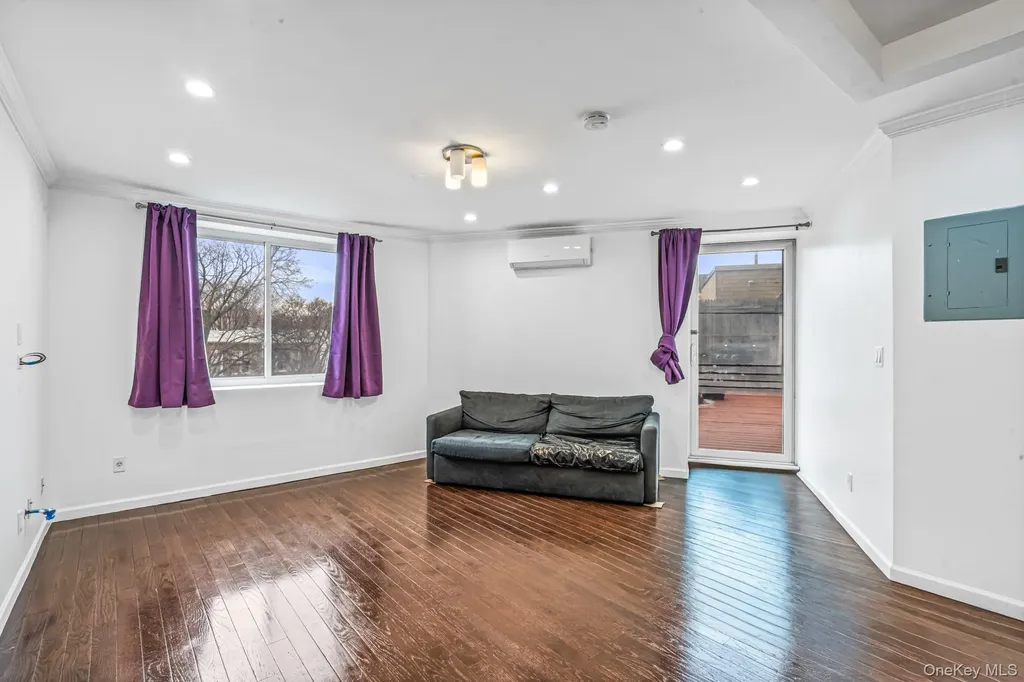 8115 Queens Boulevard Elmhurst NY 11373