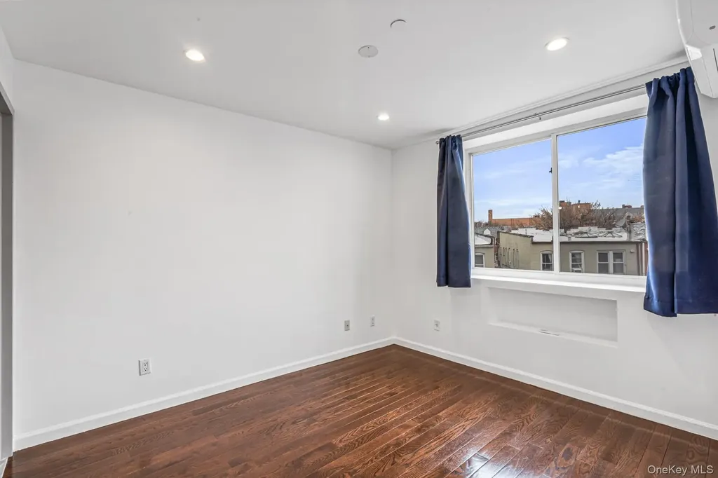 8115 Queens Boulevard Elmhurst NY 11373