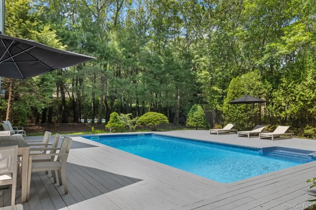 24 Quogue Riverhead Road Quogue NY 11959