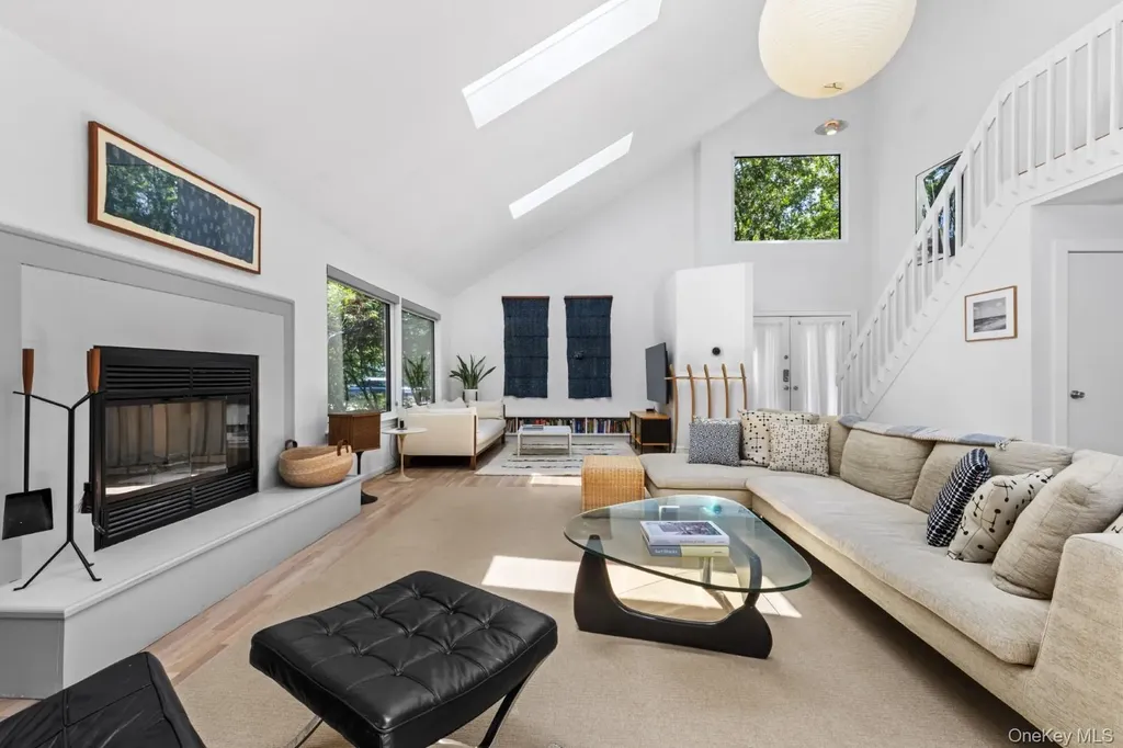 24 Quogue Riverhead Road Quogue NY 11959