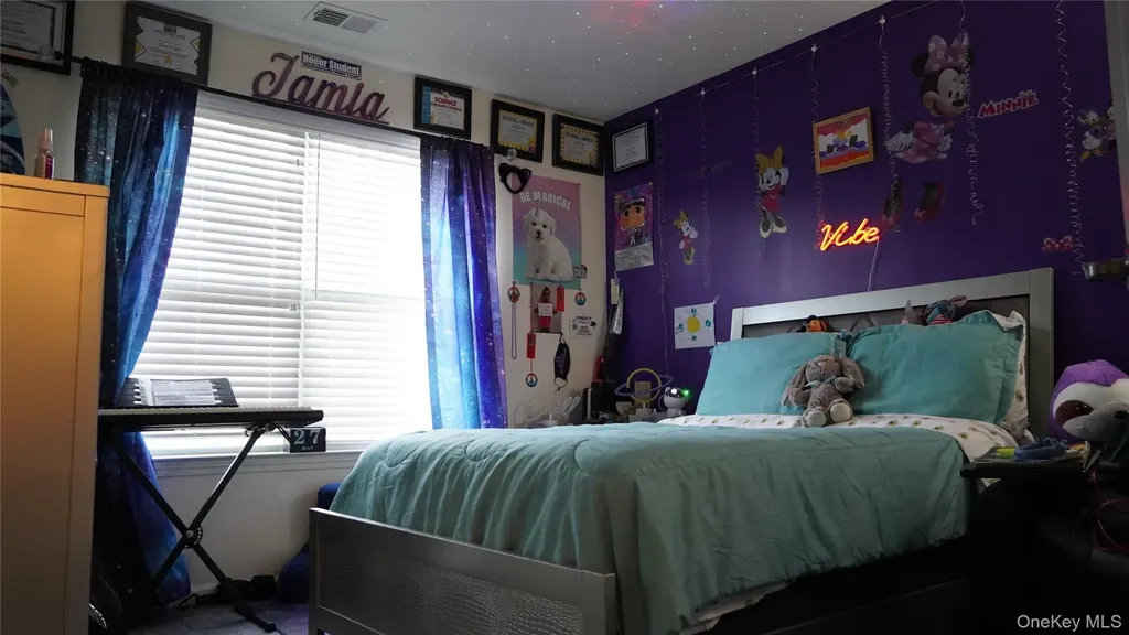 1402 Hawthorn Way New Windsor NY 12553