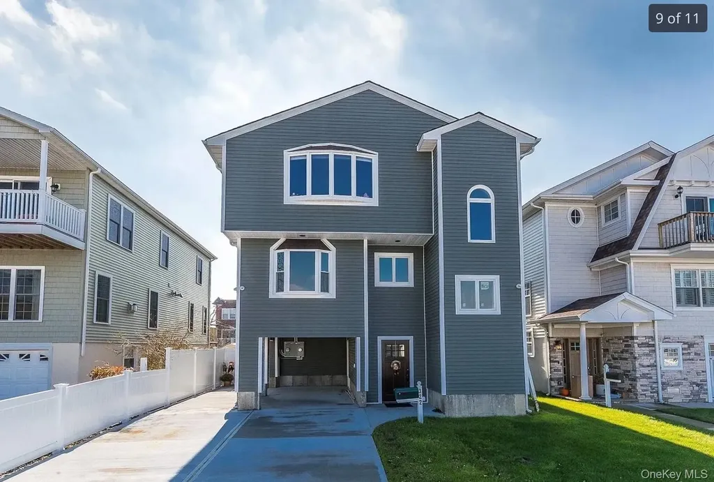 322 E Harrison Street Long Beach NY 11561