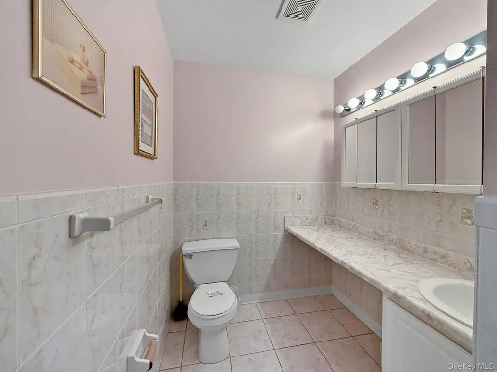 22 Sharon Drive Middletown NY 10941