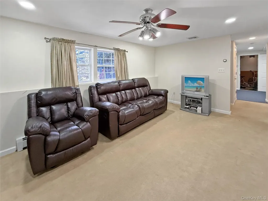 22 Sharon Drive Middletown NY 10941