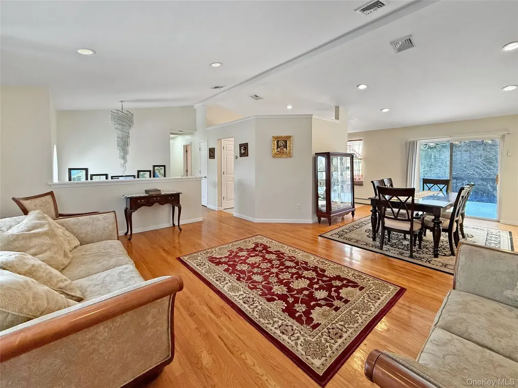 22 Sharon Drive Middletown NY 10941