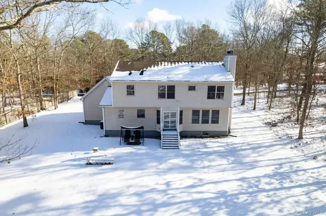 400 Eastport Manor Road Manorville NY 11949