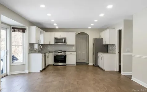 400 Eastport Manor Road Manorville NY 11949